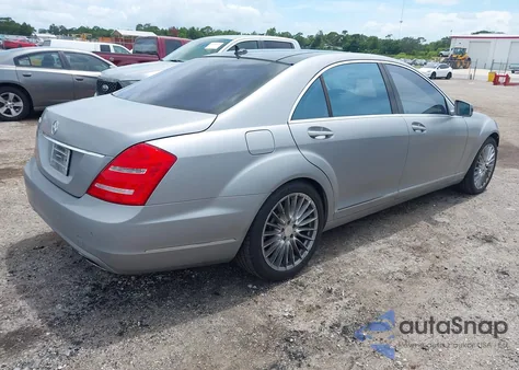2010 Mercedes-Benz S 550 из США, поврежденный, VIN WDDNG7BB9AA339138